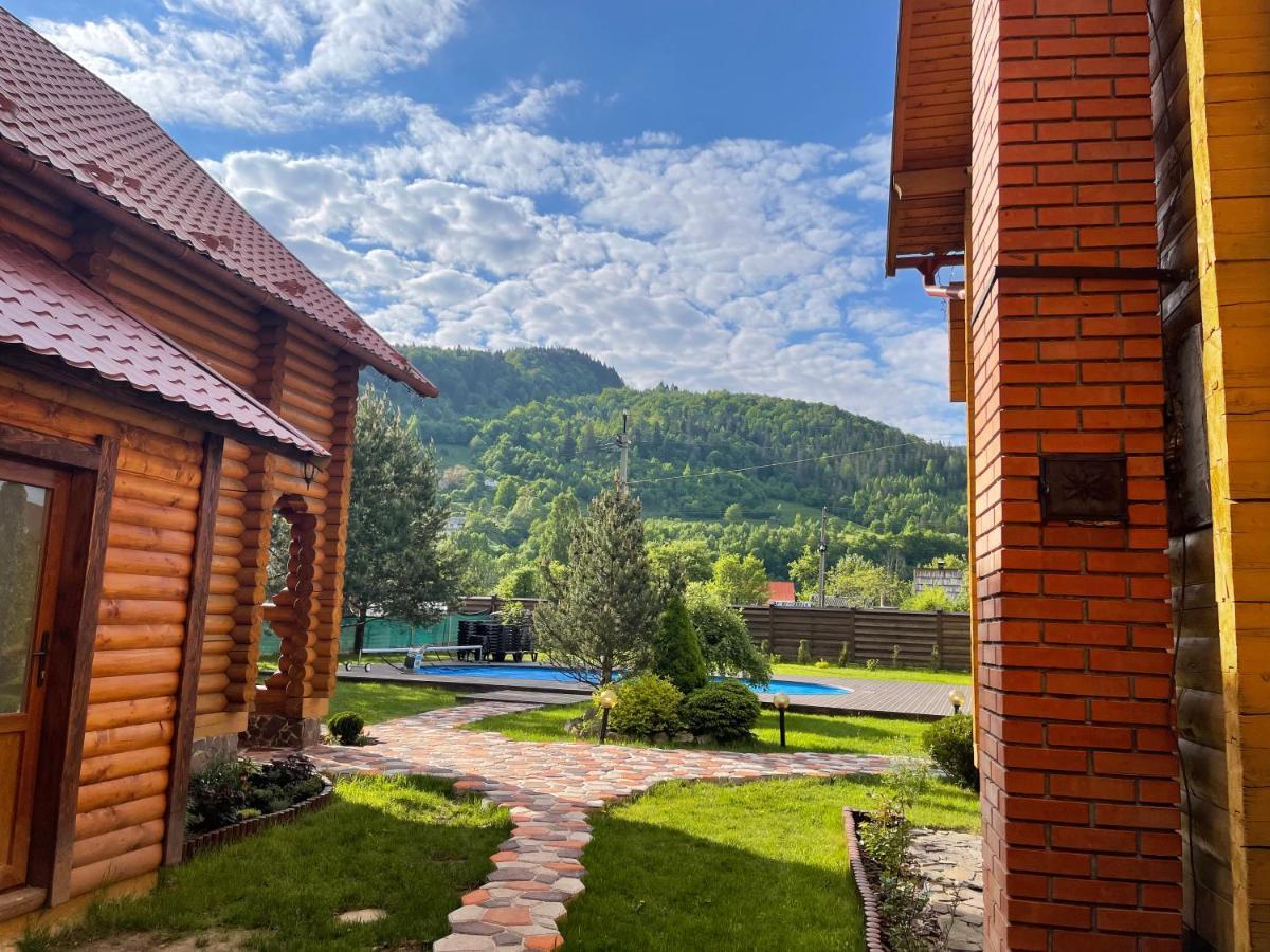 Котедж "Villa Затишна" ميكوليتشن المظهر الخارجي الصورة